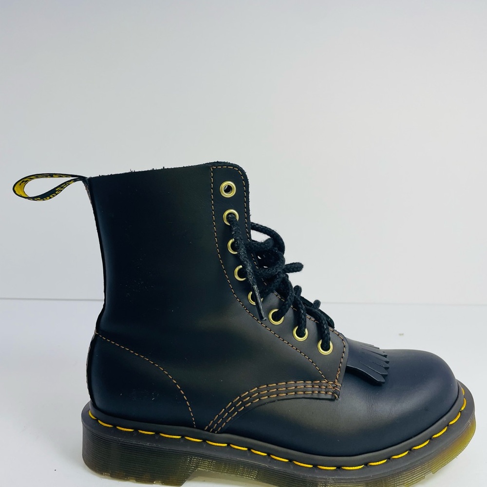 NWOT Dr. Marten’s Boots Size 6 - Picture 2 of 8